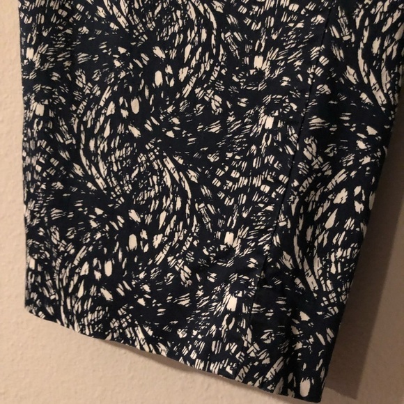 Coldwater Creek navy patterned cropped pants - Picture 4 of 15
